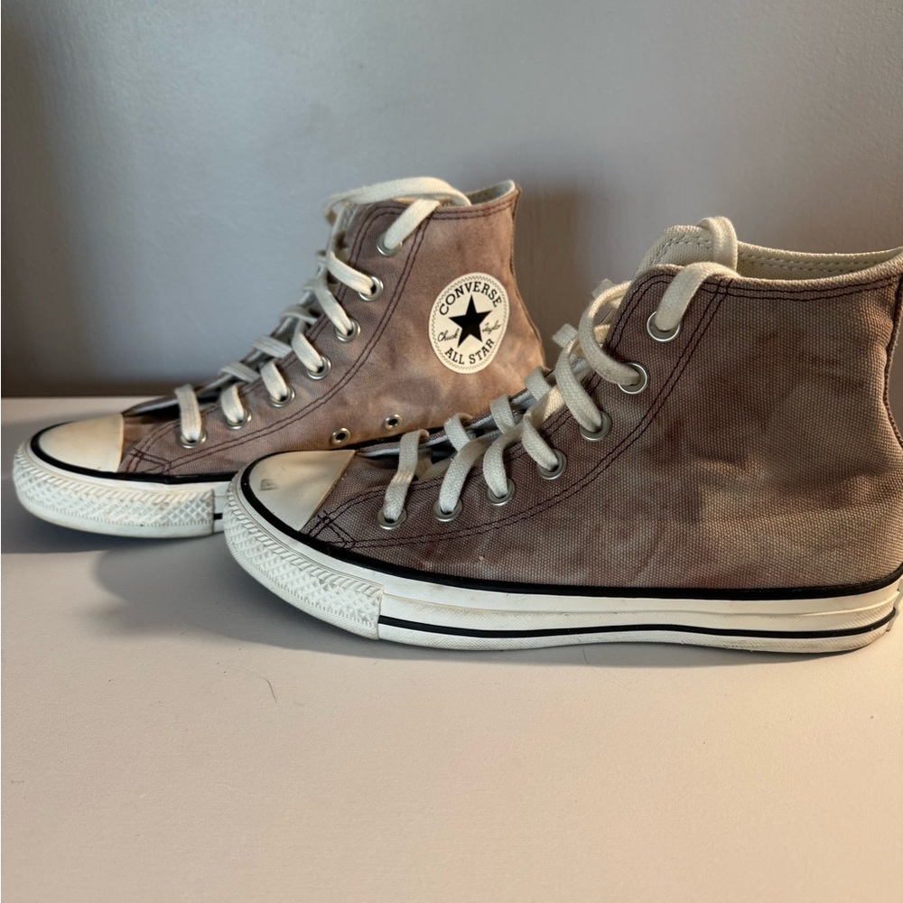 Converse Unisex Sneakers in Cream and Brown